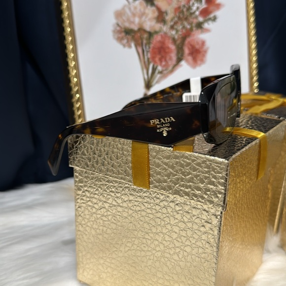 🤎Prada PR 17WS 2AU8C1 Tortoise Plastic Rectangle Sunglasses Brown Lens - Picture 11 of 17